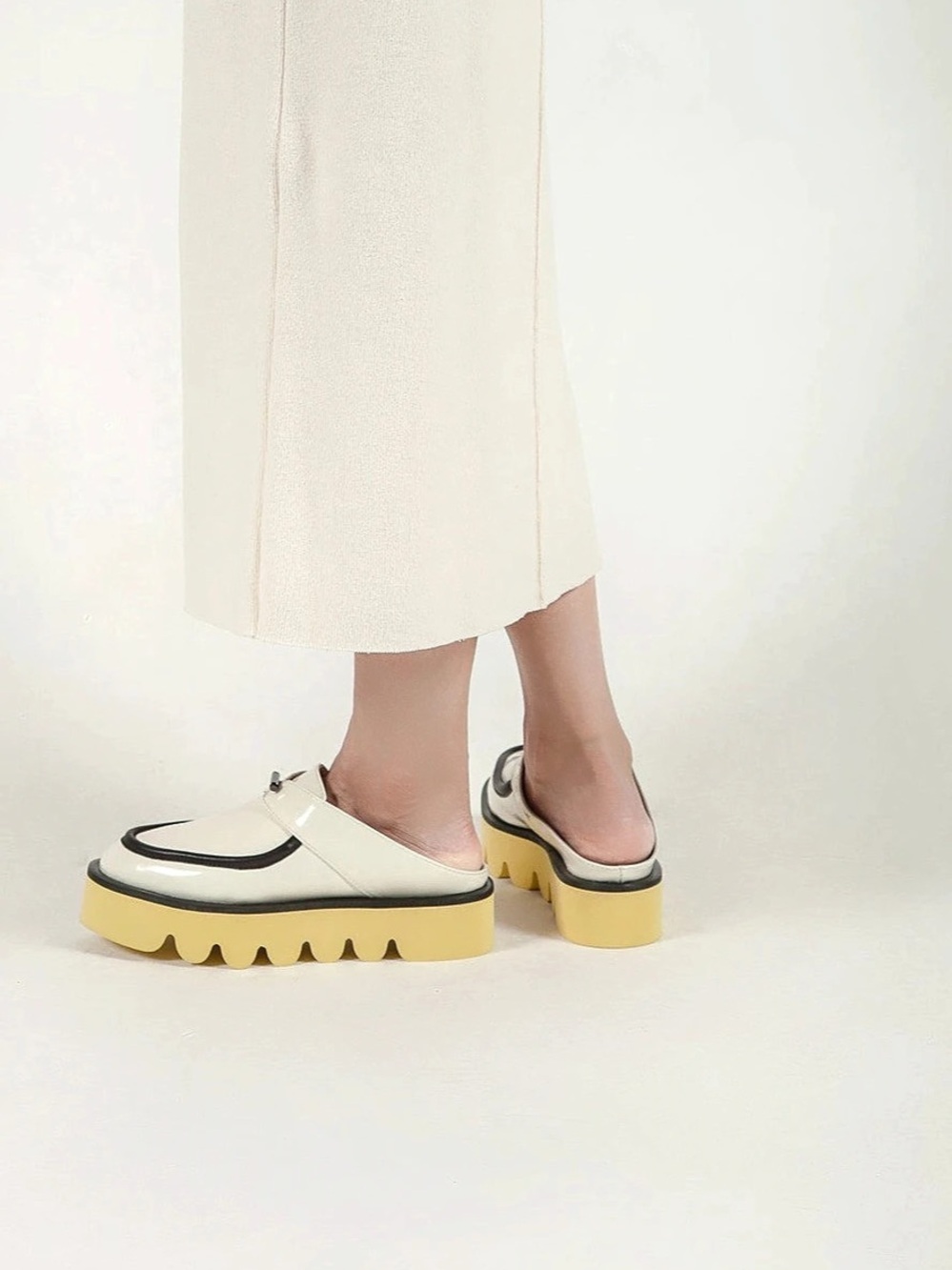 All Black Mules White & Yellow EU 38